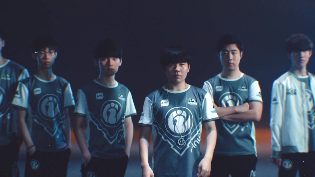 NBA历史首人！冠军射手含泪告别，马刺永远的英雄